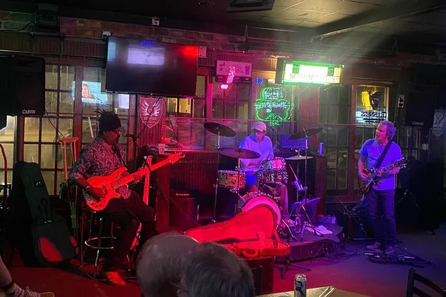 Savannah Pub Crawl - Image 2