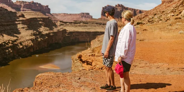 Moab Cataract Canyon Raft and Van Tour 4 Days - Image 3