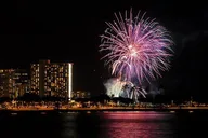 Waikiki Fireworks Sail thumbnail 1