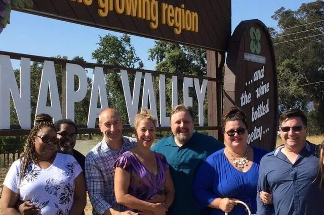 Napa Valley Group Wineries Tour with Lunch - Image 3
