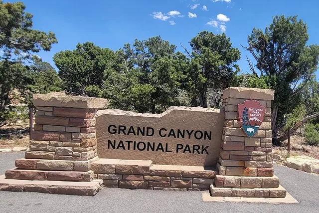 Grand Canyon Rim to Rim Transport - Image 3