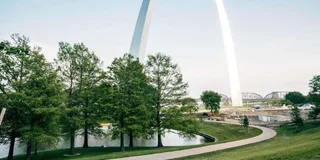 St. Louis Walking Tour of Fascinating History 2 hr