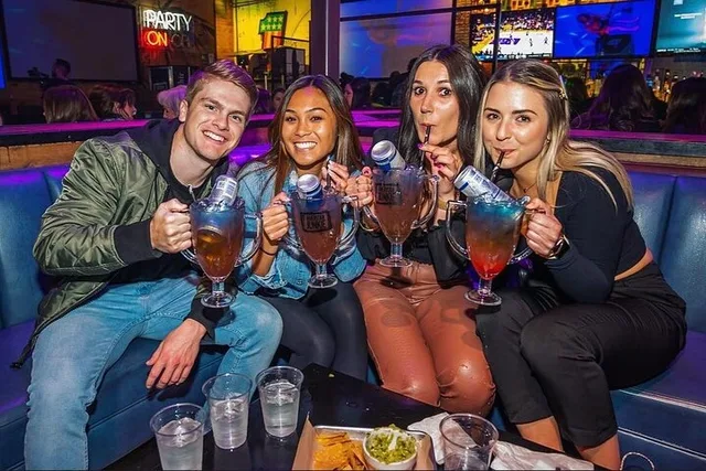 San Diego Bar Crawl - Image 2