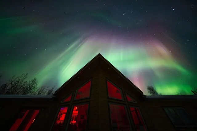 Fairbanks Northern Lights Lodge & Chase Tour - Image 4