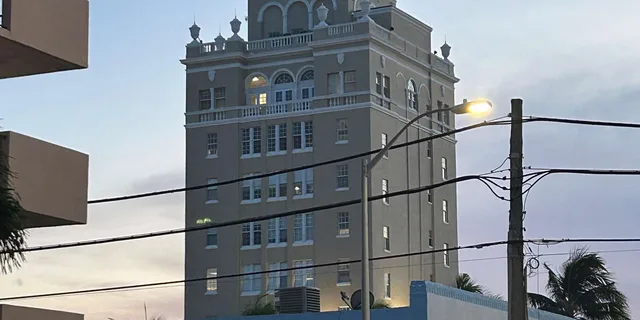 Miami South Beach Food and History Tour - Image 6