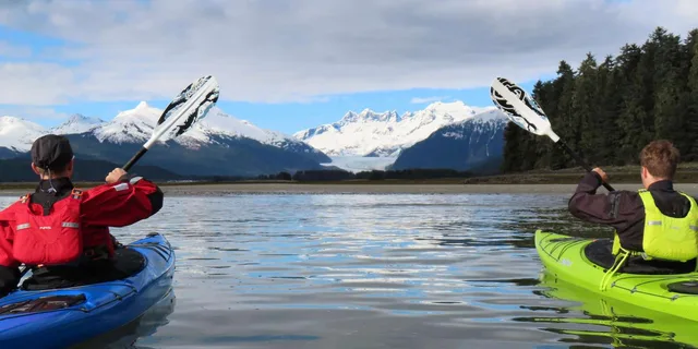 Juneau Kayak Tour with Mendenhall Glacier Views - Image 3
