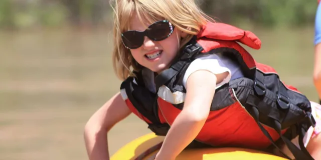 Moab Canyonlands 4x4 and Colorado River Rafting - Image 6