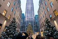 New York Rockefeller Center Walking Tour with Top of the Rock thumbnail 2