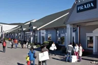 New York City Shopping Tour at Woodbury Outlets thumbnail 5