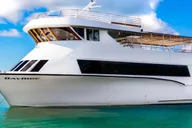 Miami Yacht Nightclub Party with Open Bar thumbnail 2