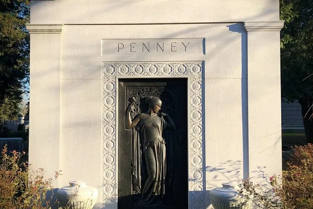 New York Woodlawn Cemetery Self-Guided Audio Tour - Image 3