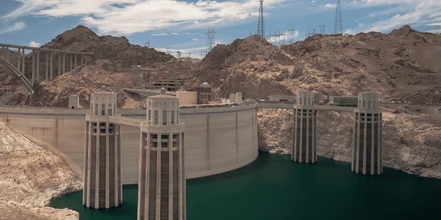 Las Vegas Hoover Dam and Valley of Fire Tour - Image 2