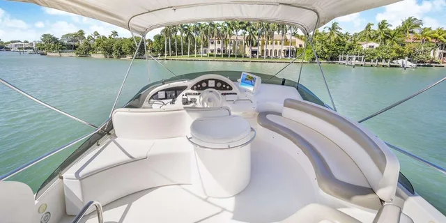 Miami Beach Yacht Rental - Image 4