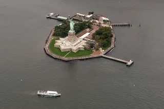 New York City Statue of Liberty, Ellis Island & 9/11 Tour