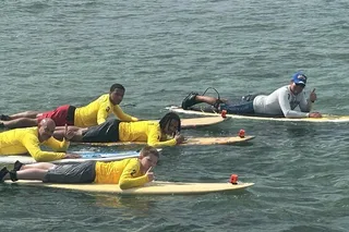 Honolulu Surfing Lesson with Certified Guide 90 min
