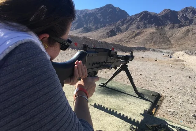 Las Vegas Desert Machine Gun Shooting Adventure - Image 4