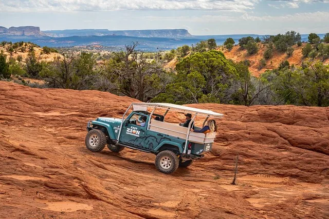 East Zion Pink Sands Jeep Tour - Image 1