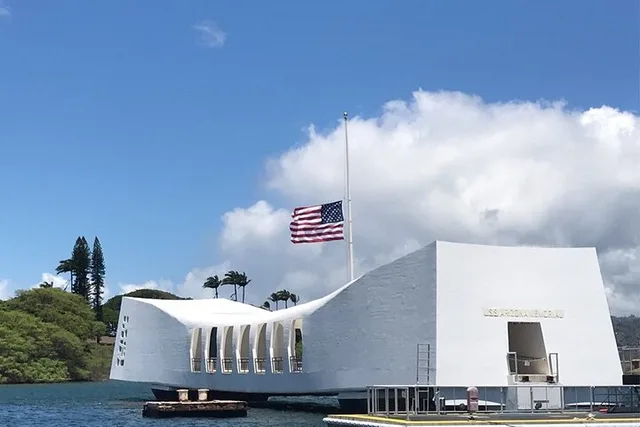 Honolulu Pearl Harbor and Historic Tour - Image 2