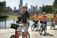Chicago Lakefront Neighborhoods Bike Tour thumbnail 1
