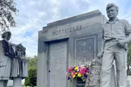 New Orleans Metairie Cemetery Tour thumbnail 6