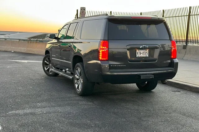Seattle Private Transfer to Summit Ski Resort - Image 1