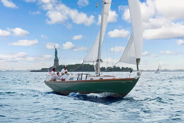 New York Harbor Private Sailboat Charter - Image 2