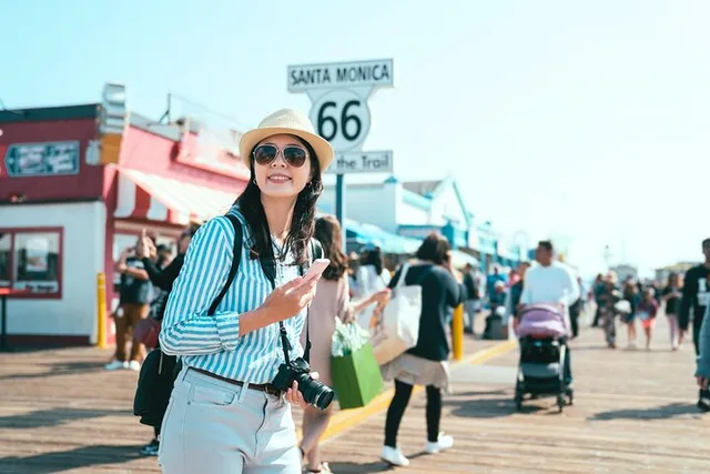 Los Angeles City Tour: Hollywood, Beverly Hills & Santa Monica 4.5 hr - Image 2