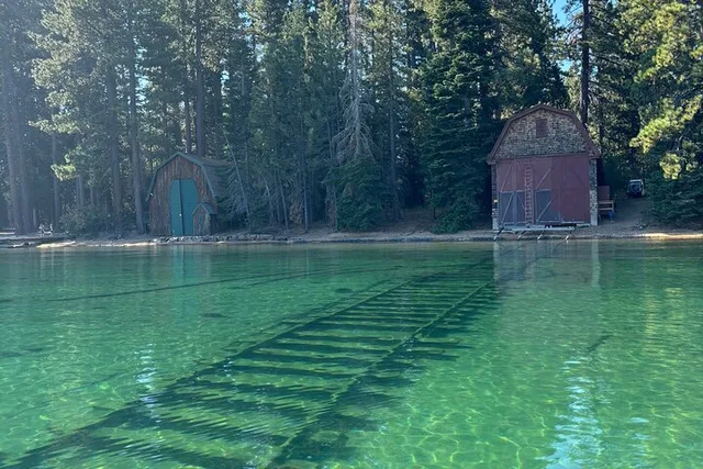 Lake Tahoe Yacht Experience for Couples 2 hr - Image 6
