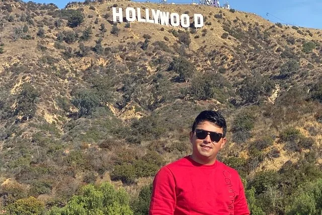 Los Angeles Ferrari Driving Tour to Hollywood Sign - Image 3