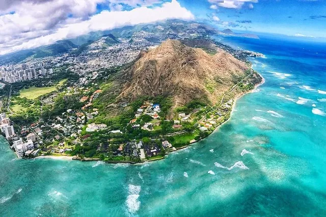 Oahu Island Experience with Diamond Head Hike - Image 2