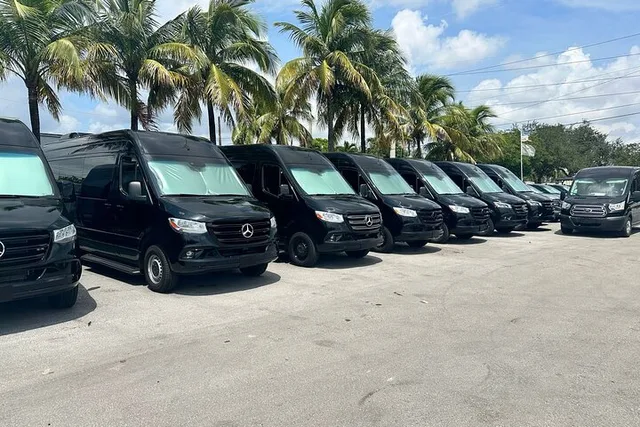 Miami Shuttle Service to Port of Miami - Image 2