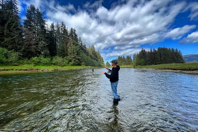 Icy Strait Point River Fishing and Bear Watching - Image 2