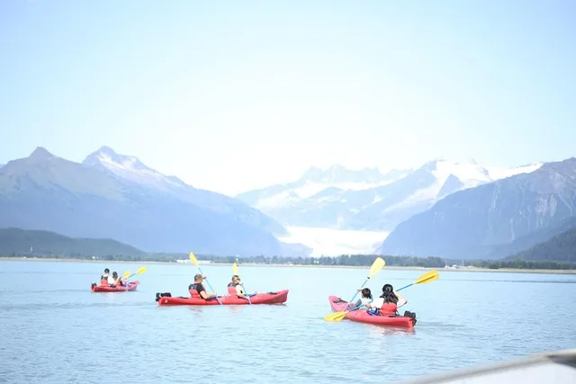 Juneau Mendenhall Glacier Sea Kayaking 3.5 Hr - Image 2