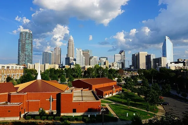 Charlotte Airport Transfer in Luxury SUV - Image 5