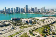 Miami South Beach Walking Tour with Lincoln Road and Espanola Way thumbnail 2