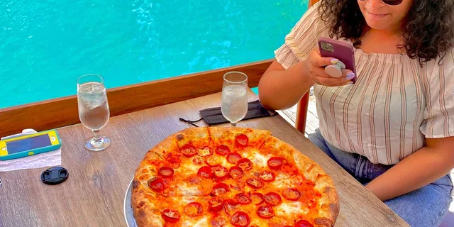 Chicago Walking Pizza Tour - Image 2