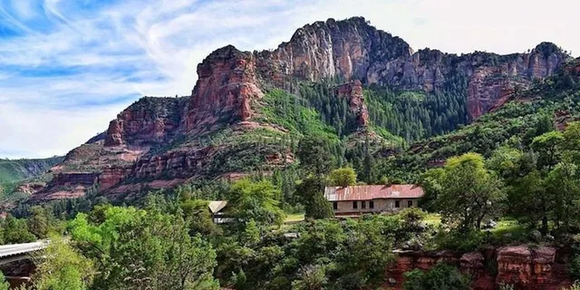 Sedona Rim Run Off-Road Jeep Tour - Image 4