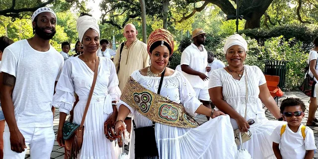 New Orleans Voodoo Blessing Ceremony with Reading - Image 4