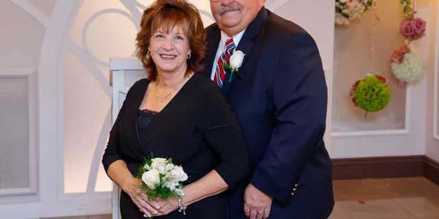 Las Vegas Wedding at Graceland Chapel - Image 4