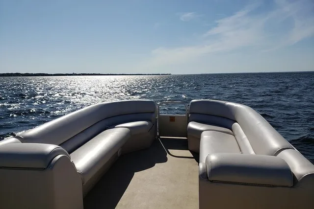 Navarre Pontoon Boat Rental 4 hr - Image 4
