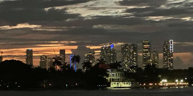 Miami Sightseeing Cruise of Millionaire Homes - Image 5