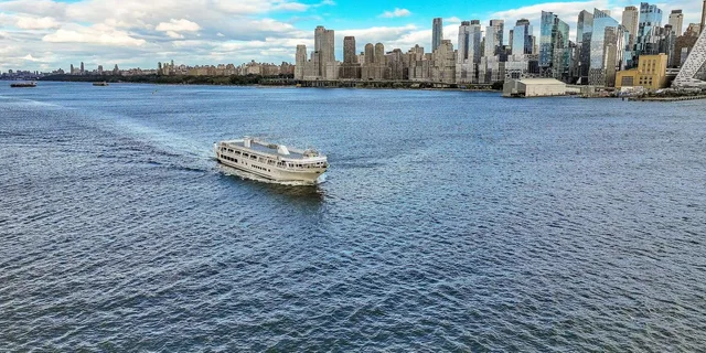 New York City Bus, Boat, and Bike Tour - Image 2