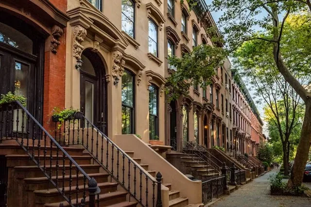 Brooklyn Heights Self-Guided Walking Tour - Image 6