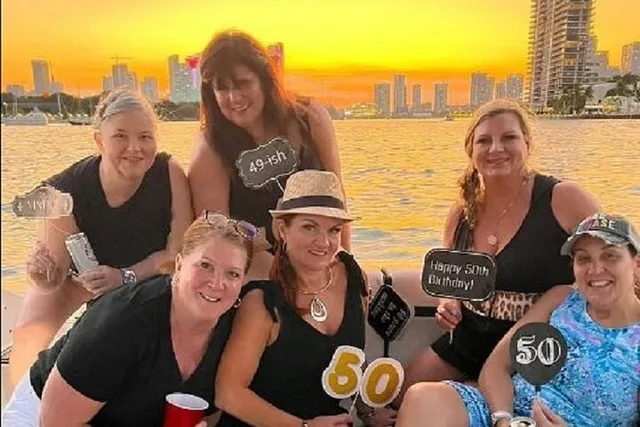 Miami Private Boat Ride with Champagne - Image 3