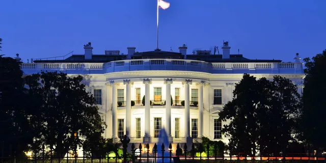 Washington DC Monuments and Memorials Sunset Tour - Image 2