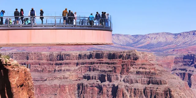 Las Vegas Shuttle to Grand Canyon West - Image 6