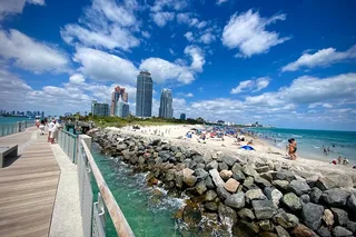 Miami City Tour by Car and Foot 4 hr