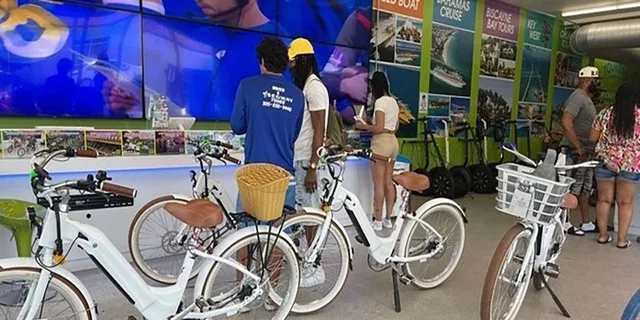 Miami Beach Electric Bike and Segway Tour - Image 4