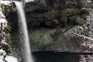 Silver Falls Waterfall Hike thumbnail 1