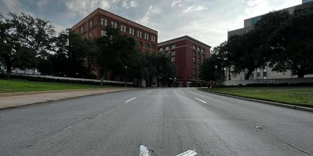 Dallas JFK Assassination Tour with Museum - Image 1